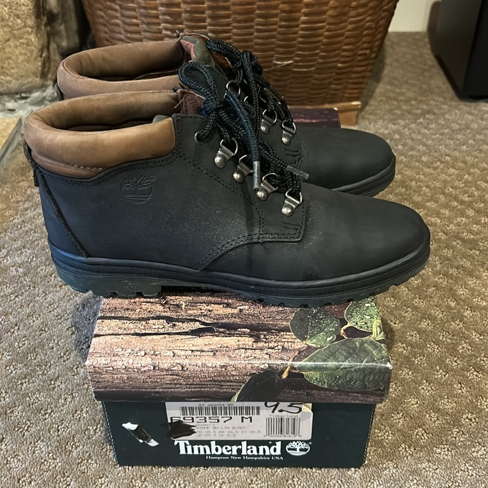 NWT Timberland Women’s Vintage “Diane” Black/Brown Leather Boots Sz 9.5